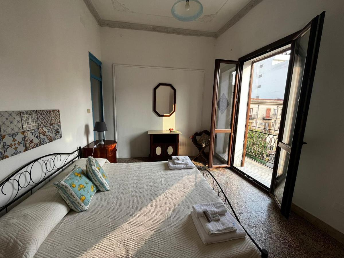 Mille Lire Peppe'S Home Palermo Exterior photo