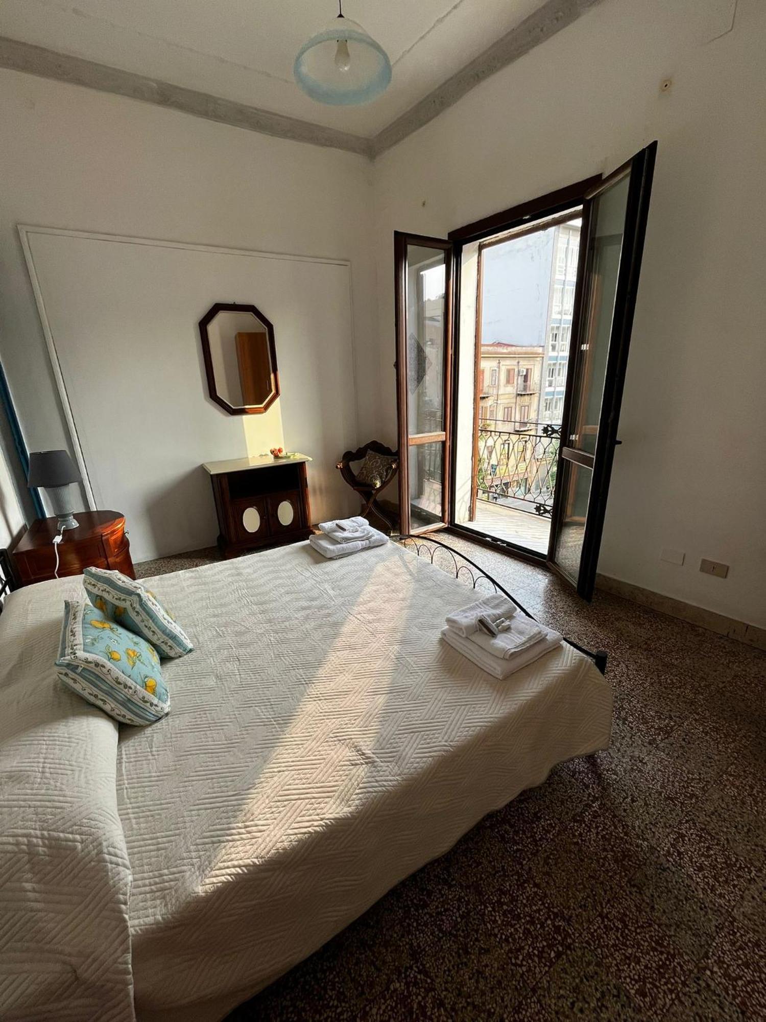 Mille Lire Peppe'S Home Palermo Exterior photo